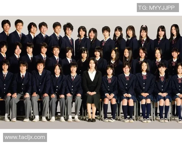 日本足球明星的传奇故事与解说背后的精彩瞬间 日本足球明星的传奇故事与解说背后的精彩瞬间